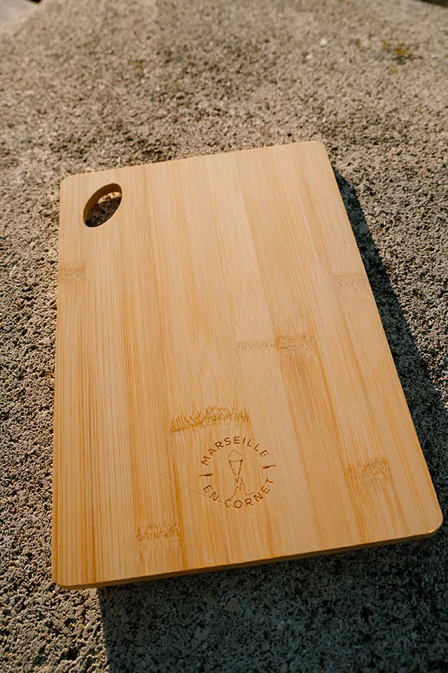 Planche a decouper logo